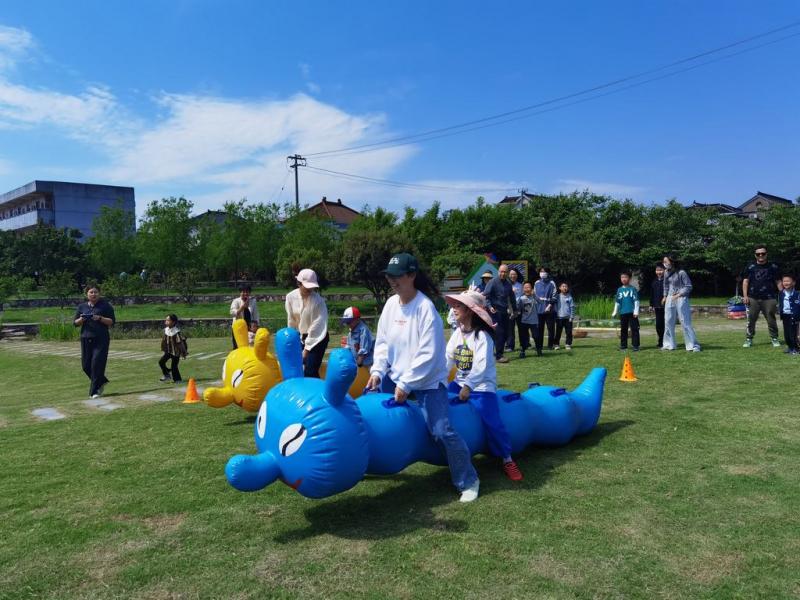 2亲子毛毛虫2.jpg