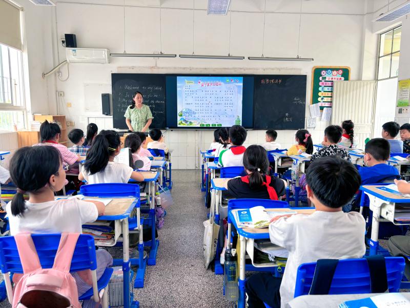 许丽1.1.jpg
