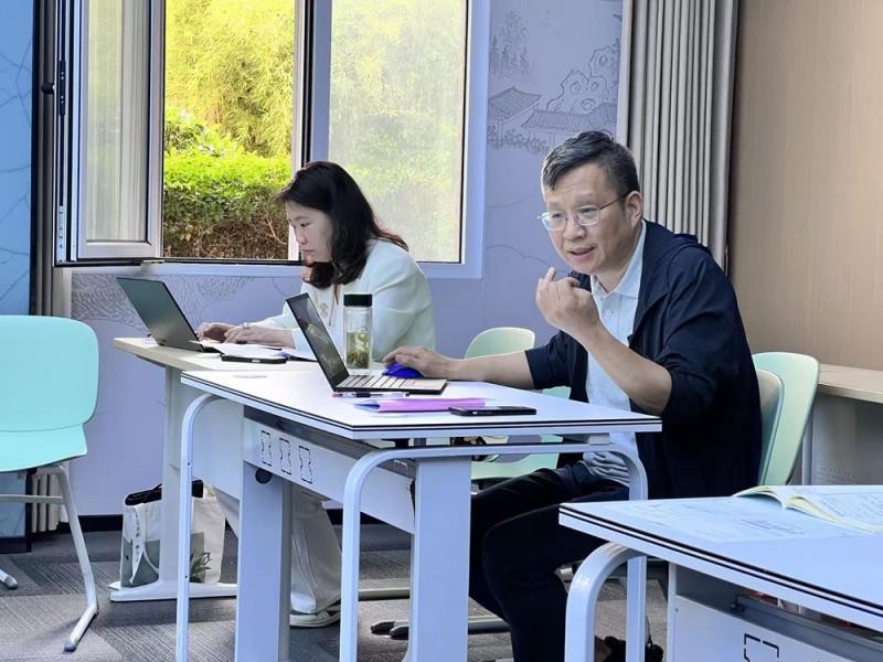 李新3.jpg